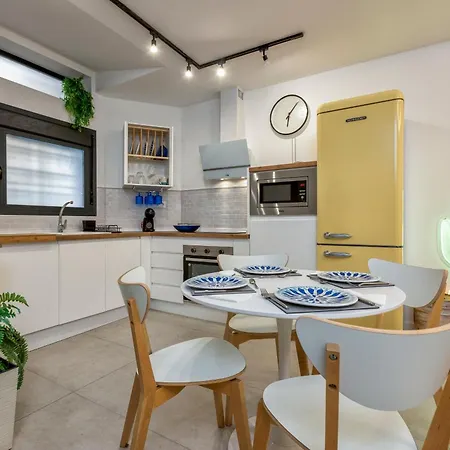 Casa Lola Centro * Фуэнхирола